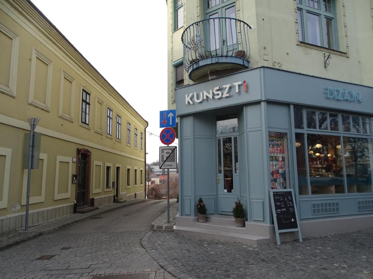 Ovaros Apartman Veszprém Zewnętrze zdjęcie