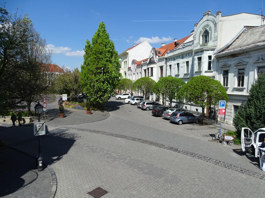 Ovaros Apartman Veszprém Zewnętrze zdjęcie