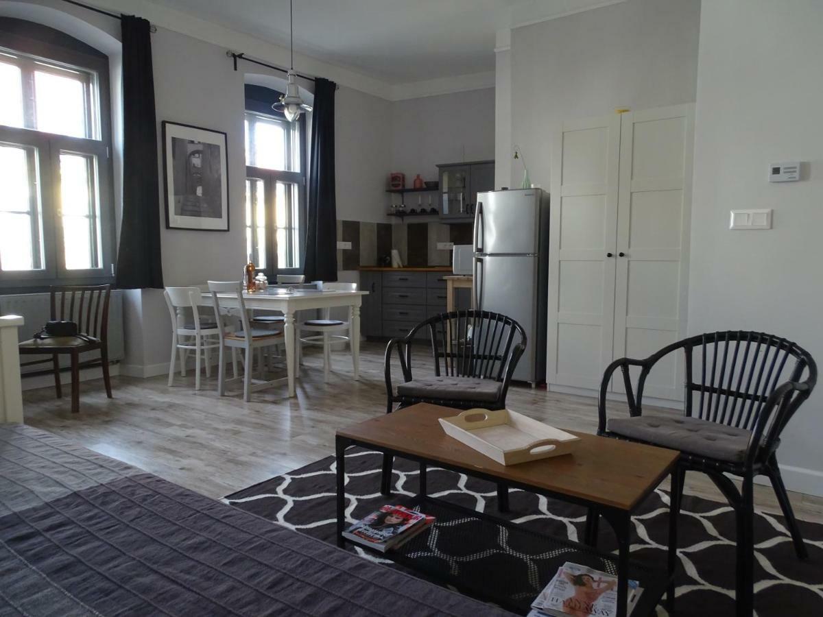 Ovaros Apartman Veszprém Zewnętrze zdjęcie
